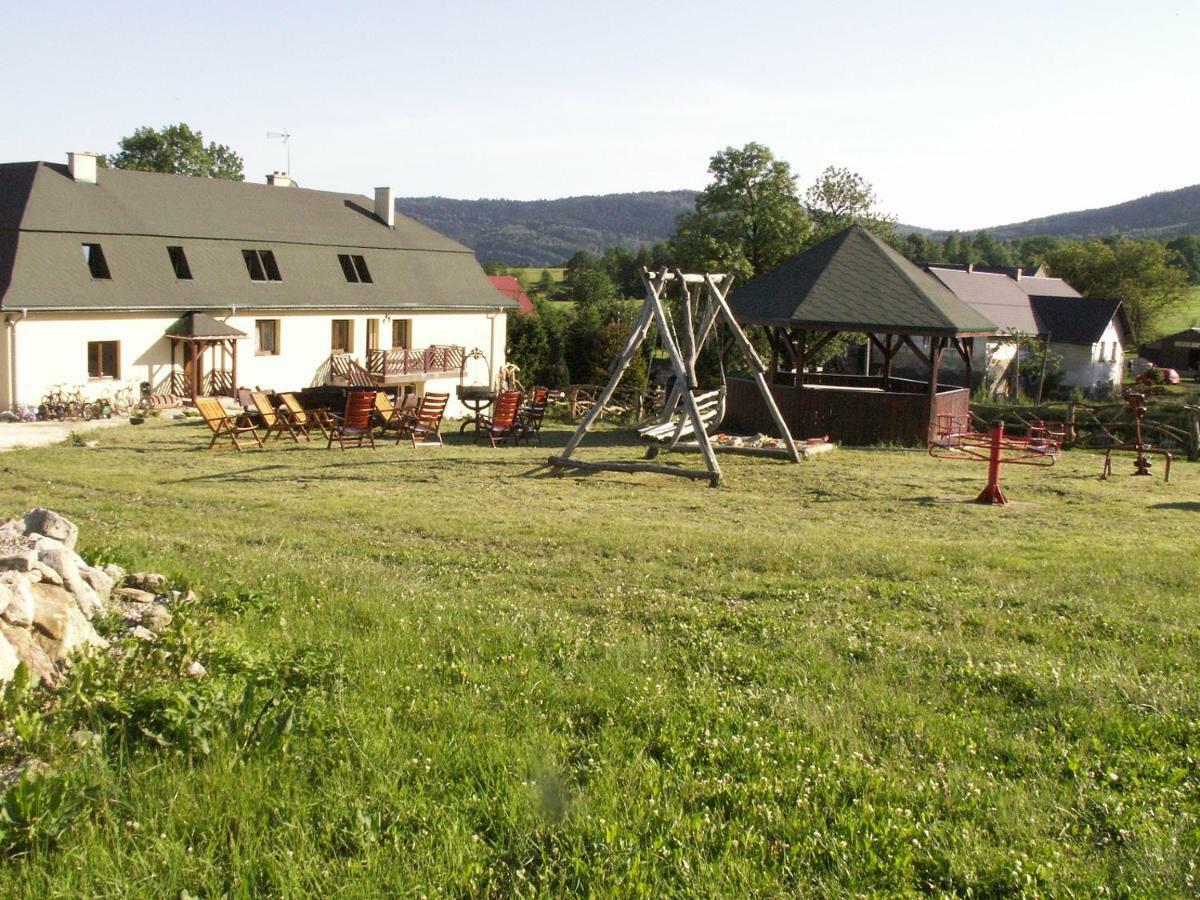 Agroturystyka Leszczynowy Dworek Ponikwa  Eksteriør billede